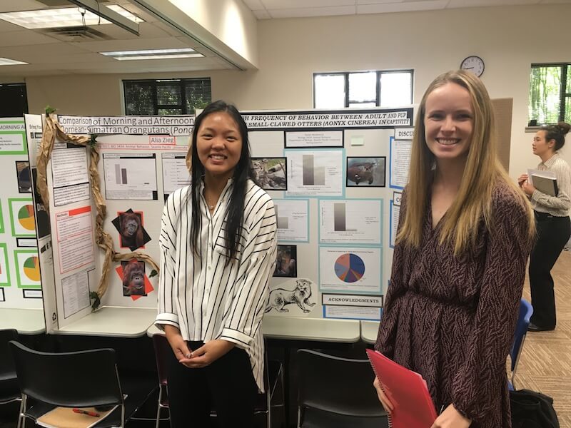 BIO 3434 students presenting at the Woodland Park Zoo