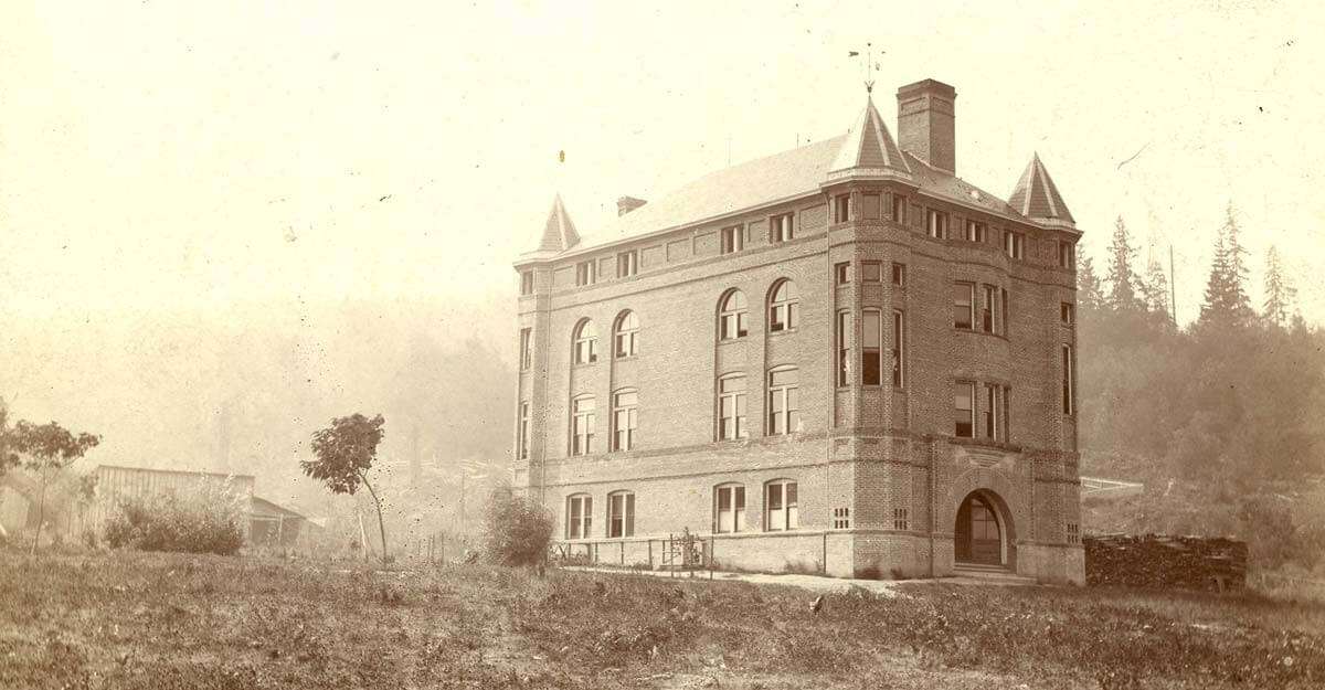 Historic photo of Alexander Hall