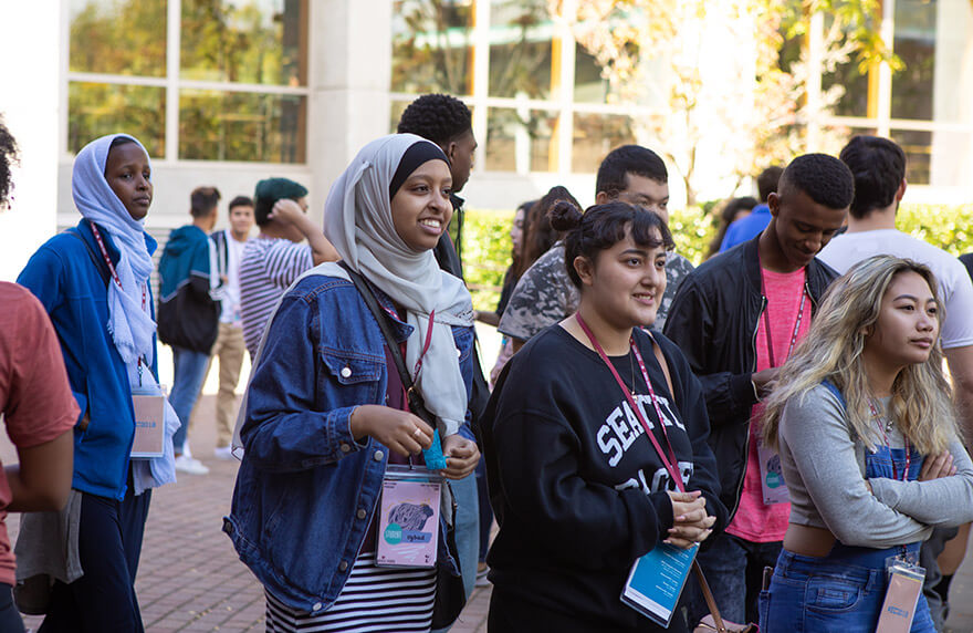 SPU Students gather for the 2018 Early Connections outing