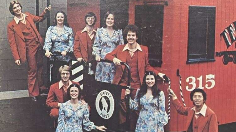 An image of the 1977 SPU Singers 