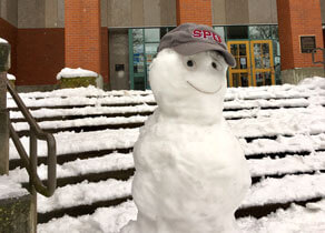 campus snowman