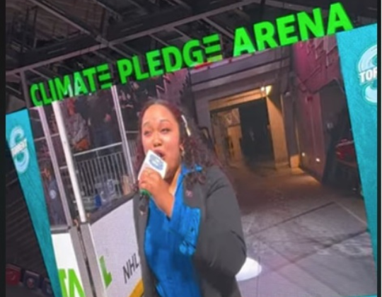 student-ariyana-singing-before-game